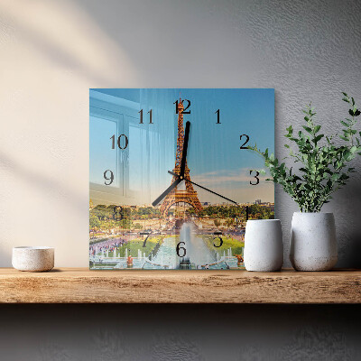 Štvorcové hodiny Paríž