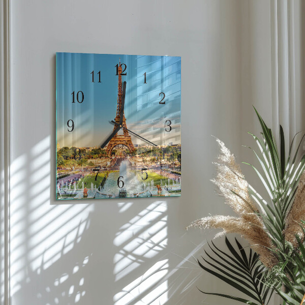 Štvorcové hodiny Paríž