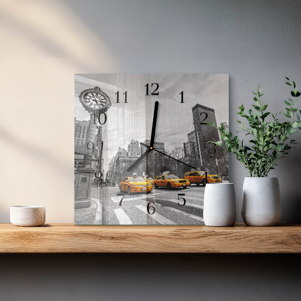Štvorcové hodiny Taxi