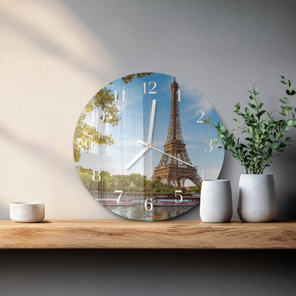 Okrúhle sklenené hodiny Eiffelova veža v Paríži