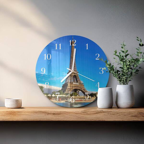 Okrúhle sklenené hodiny Eiffelova veža v Paríži