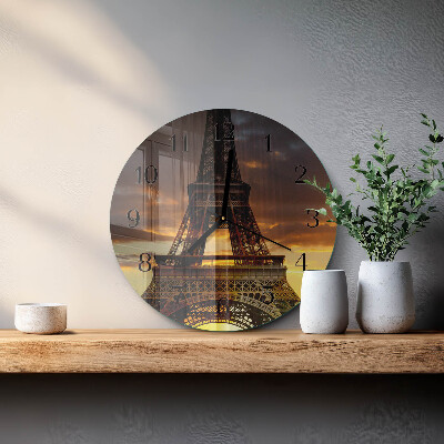 Okrúhle sklenené hodiny Eiffelova veža v Paríži