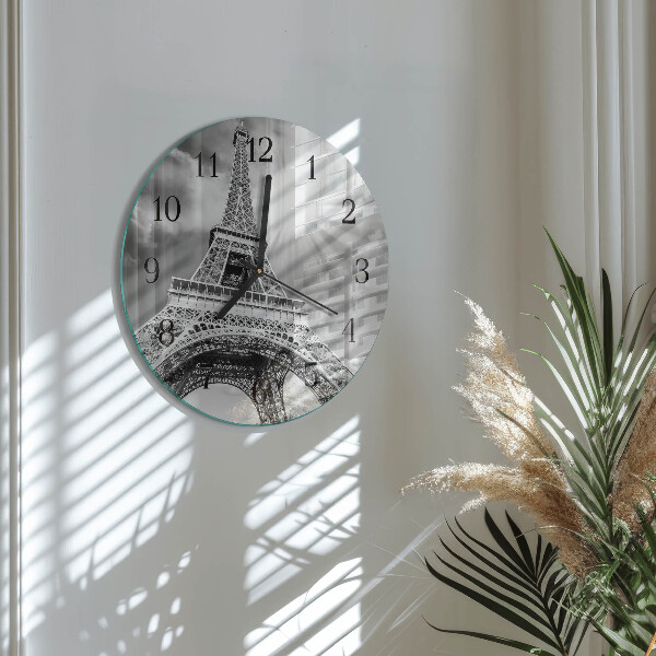 Okrúhle sklenené hodiny Eiffelova veža v Paríži
